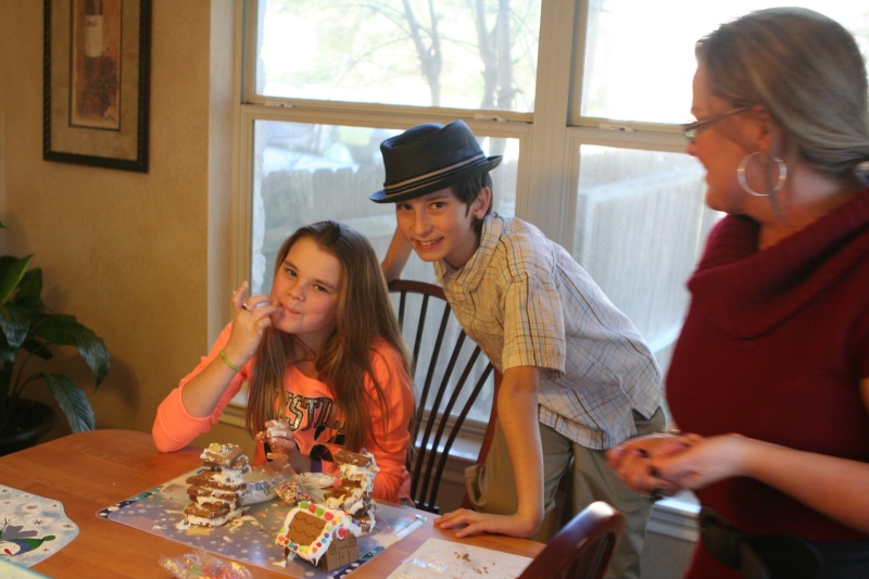 2012-12-25-Christmas-Day-07-gingerbread-house-Kyla-Dax-KT.jpg